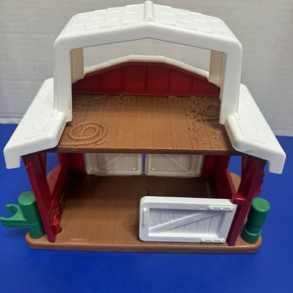Fisher Price Little People Farm‎ Tractor Corn Hen & Water Pump Very Nice